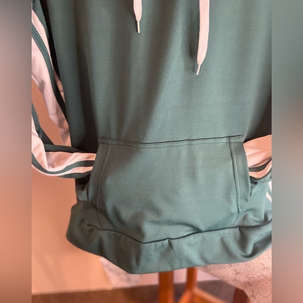Rouge Collection~NWOT~Kelly Green/White Stripe Tracksuit~1/4 Zip~Hooded~Size 2X - Picture 6 of 16